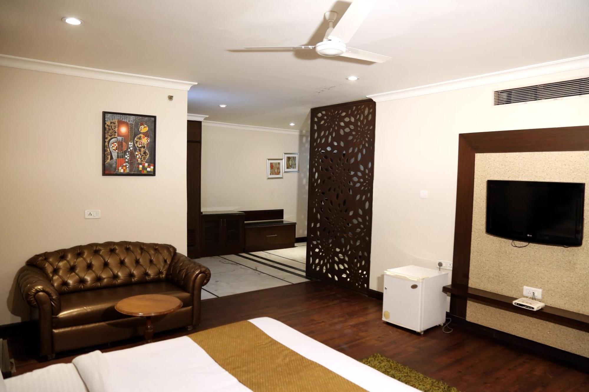 Hotel Imperial Executive Ludhiana Exterior foto